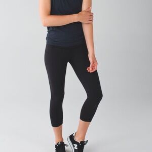 Lululemon Wunder Under Crop II *Full-On Luon (Roll Down)
Black